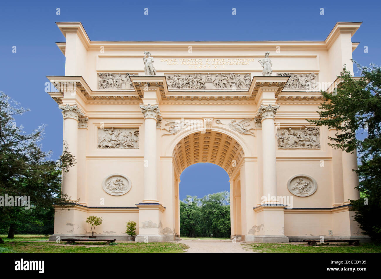 Rendez-vous, il Tempio di Diana, classic hunting lodge completata nel 1812, monumento UNESCO, Lichenstein palazzo di famiglia park, Lednice Foto Stock