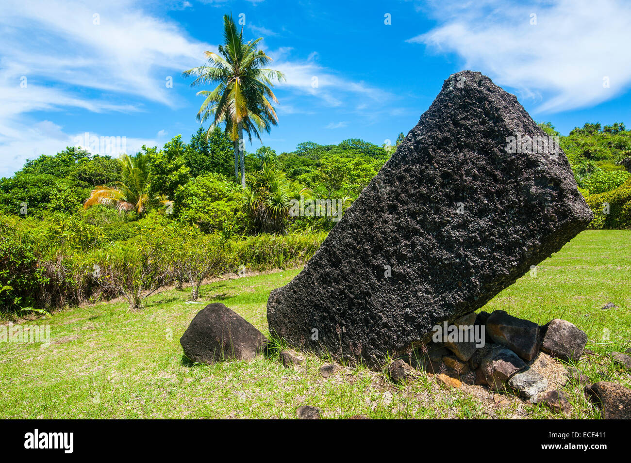 Badrulchau monolito di basalto, Babeldaob island, Palau, Stati Federati di Micronesia Foto Stock