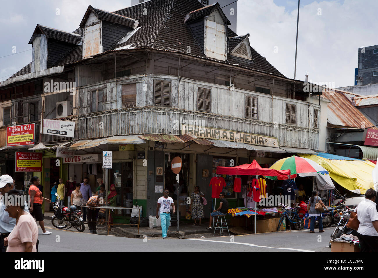 Maurizio, Port Louis, Rue Royale, vecchio di proprietà musulmana corner shop, in epoca coloniale edificio Foto Stock