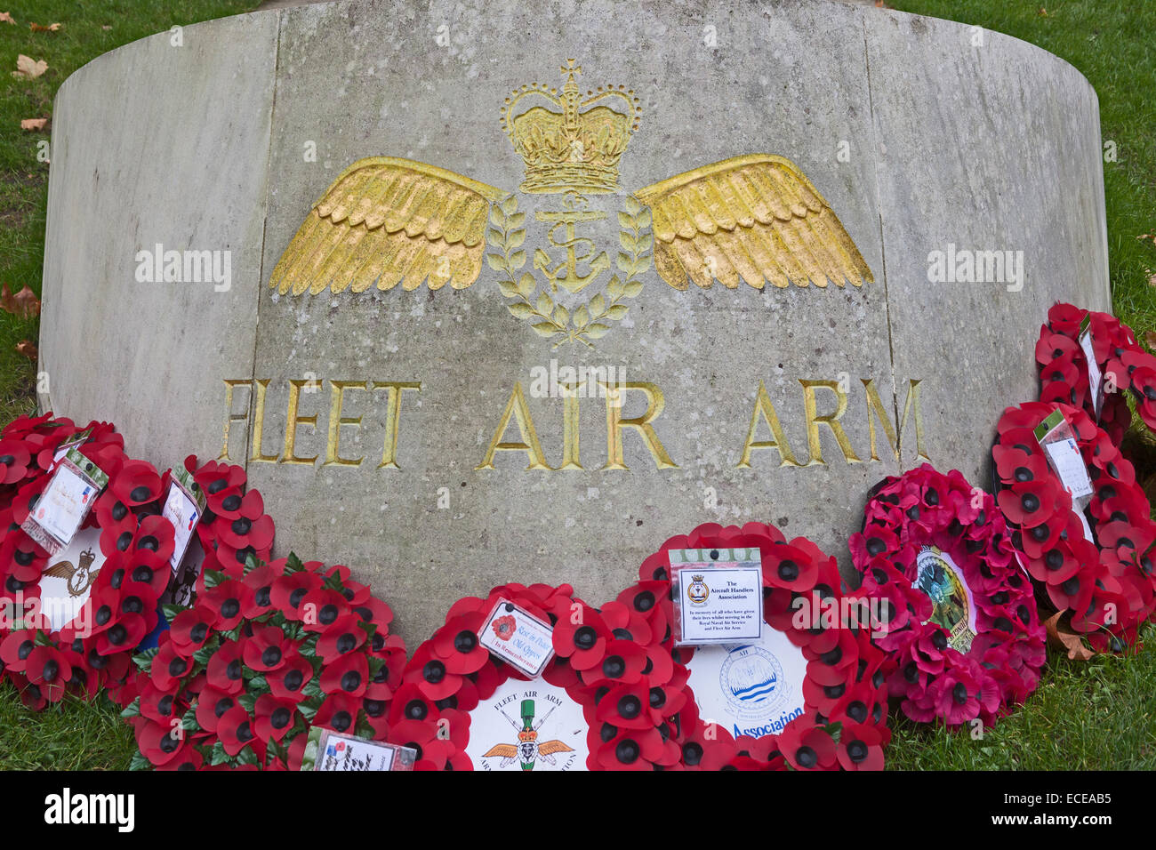 London, Victoria Embankment Gardens base del Fleet Air Arm memorial Foto Stock