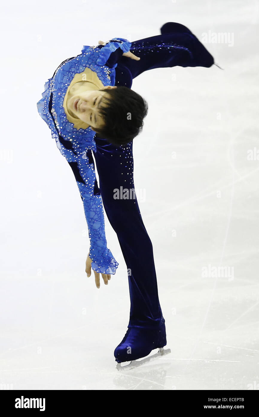 Barcellona, Spagna. 12 dic 2014. Sota Yamamoto dal Giappone le prestazioni durante le junior uomini pattinaggio gratuito presso l'ISU Grand Prix di Pattinaggio di Figura Final & Junior Grand Prix finale di Barcellona, Spagna, il 12 dicembre, 2014. Credito: Pau Barrena/ZUMA filo/Alamy Live News Foto Stock