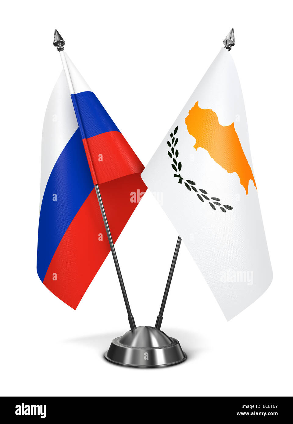 Russia e Cipro - Bandiere in miniatura. Foto Stock