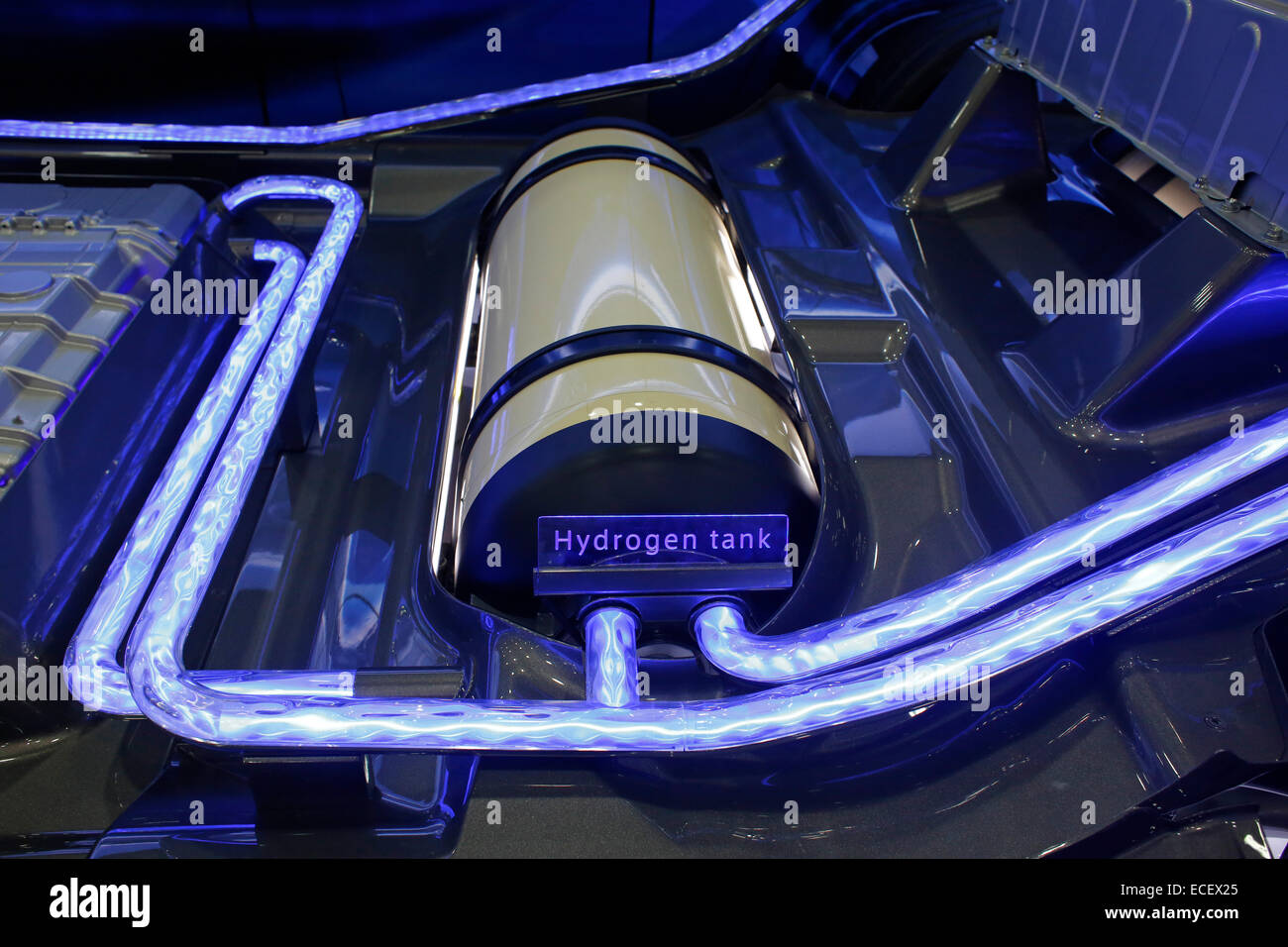 Detroit, Michigan - l'idrogeno il serbatoio del combustibile per la Toyota FCV cella a combustibile idrogeno concept, sul display all'Intelligent Foto Stock