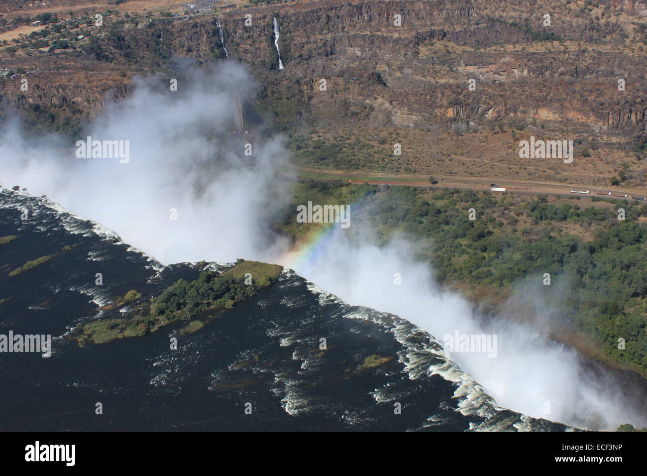 Una fotografia di Victoria Falls al confine dello Zimbabwe e Zambia, presi da un elicottero. Foto Stock