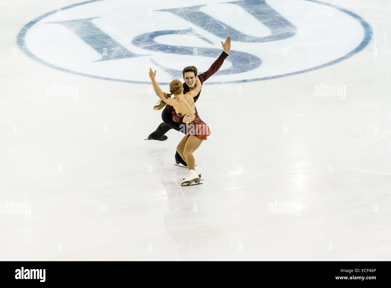 Julianne Seguin / Charlie Bilodeau (CAN) eseguire la coppia JUNIOR - programma gratuito durante il ISU Grand Prix di Pattinaggio di Figura finale di Barcellona Foto Stock