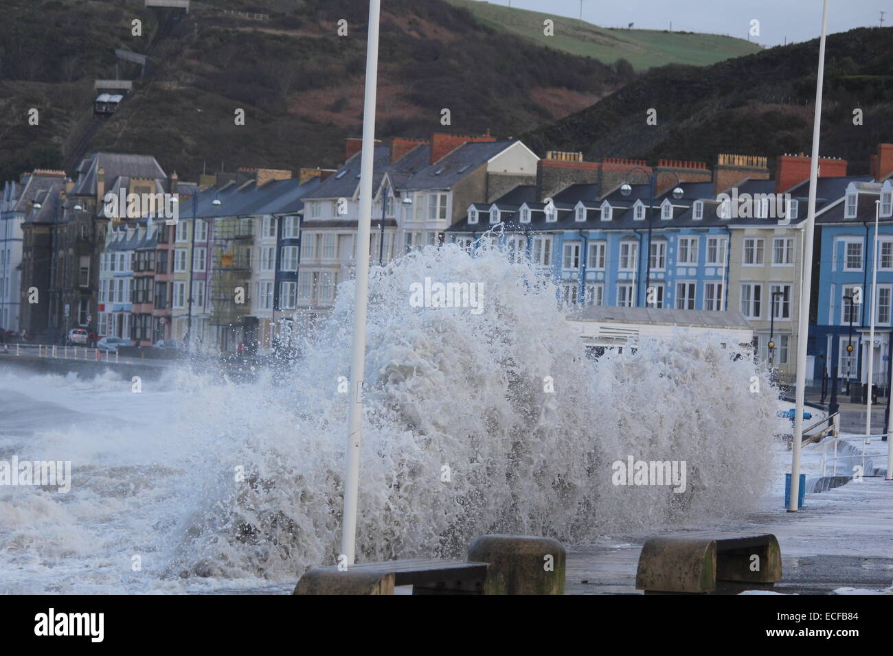 Inverno severo gales continuare a pastella Aberysthwyth sulla costa occidentale del Galles REGNO UNITO Foto Stock