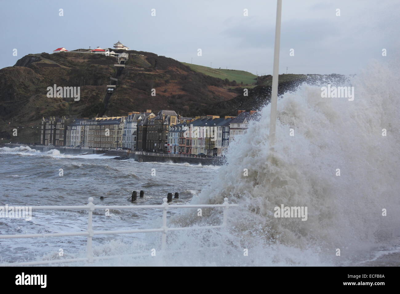 Inverno severo gales continuare a pastella Aberystwyth sulla costa occidentale del Galles REGNO UNITO Foto Stock