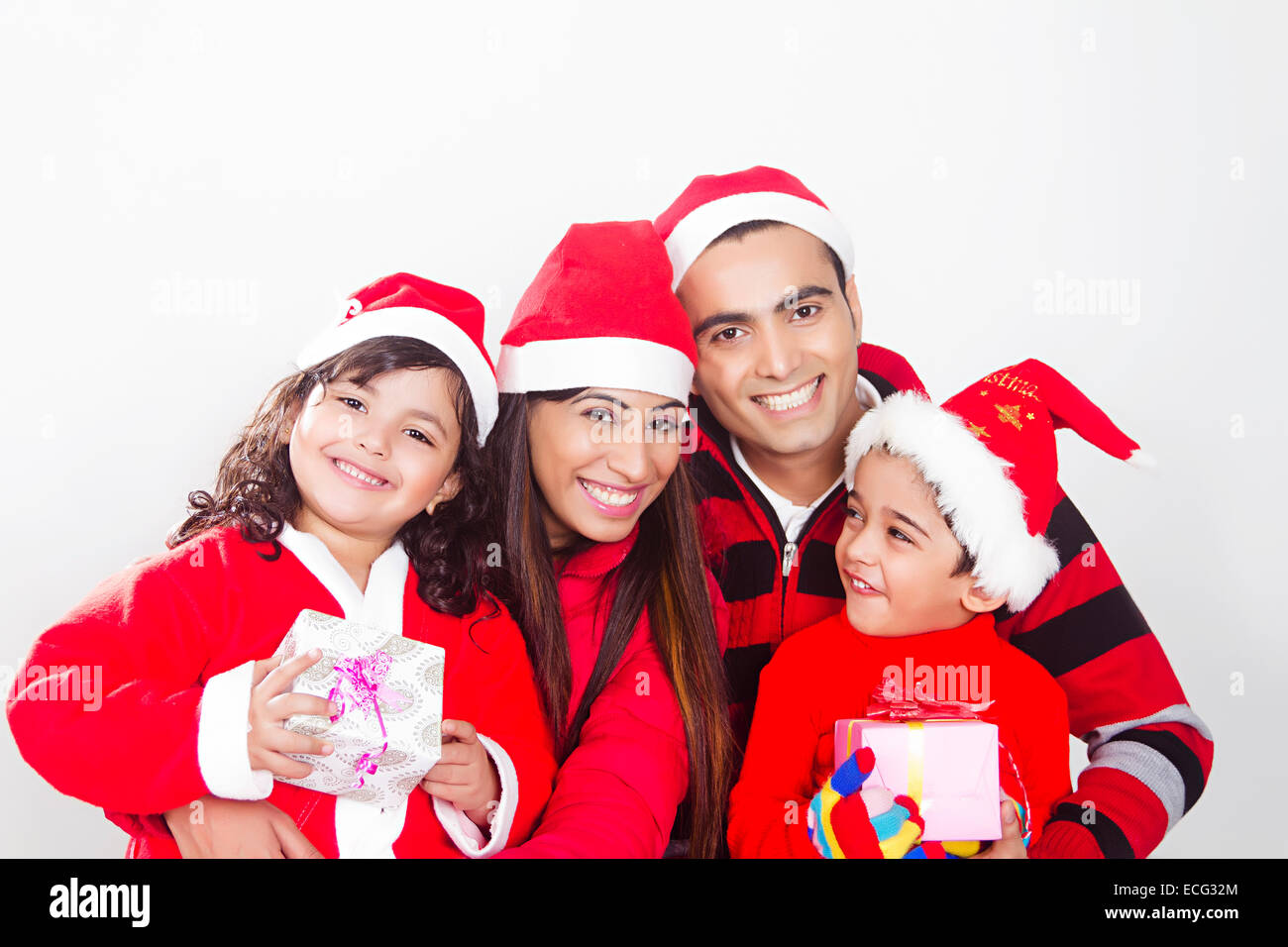 Indian presenta con bambini regalo di Natale Foto Stock