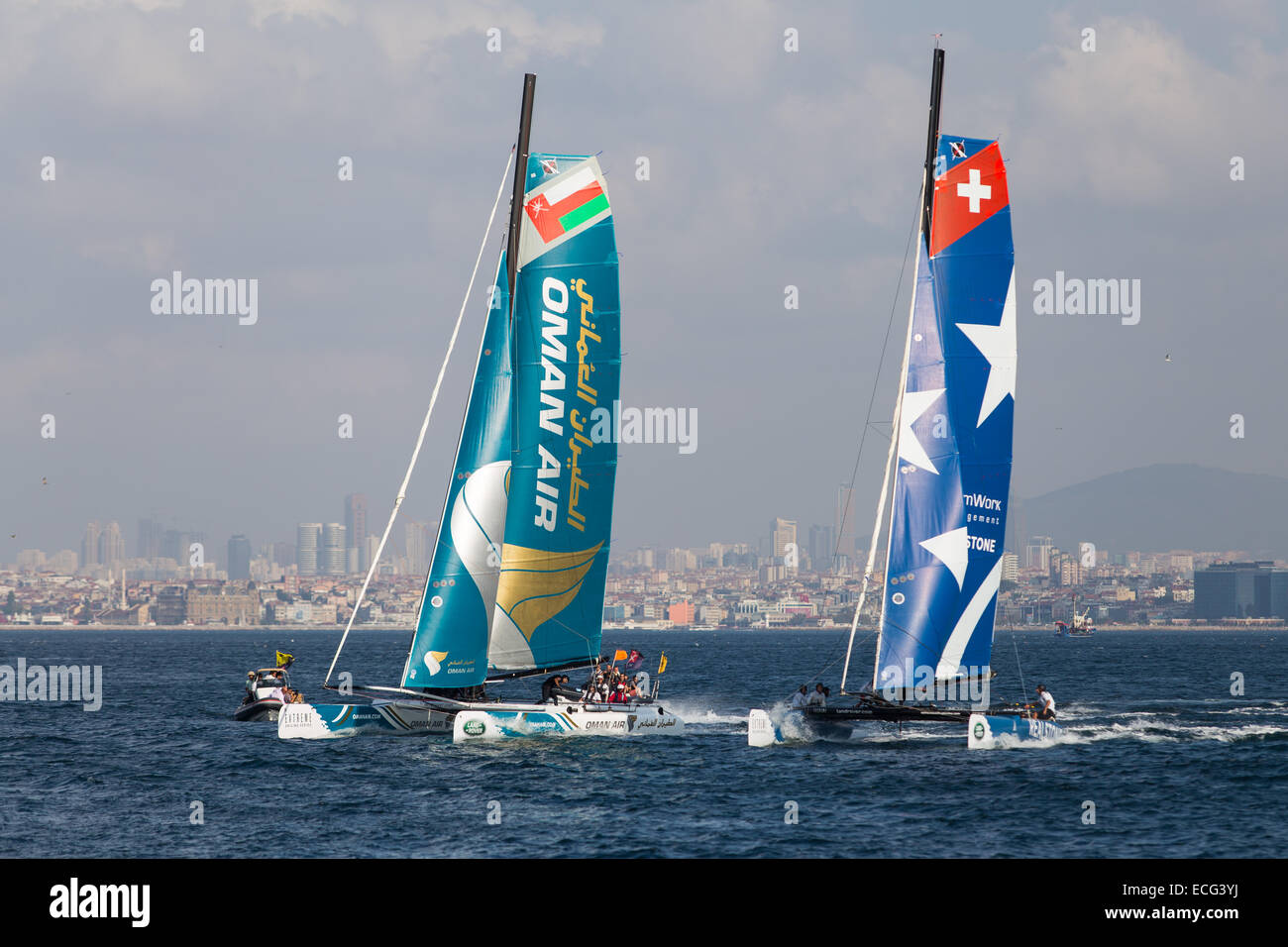 ISTANBUL TURCHIA Settembre 14 2014 Oman Air Realteam squadre competere Extreme serie di vela. Foto Stock