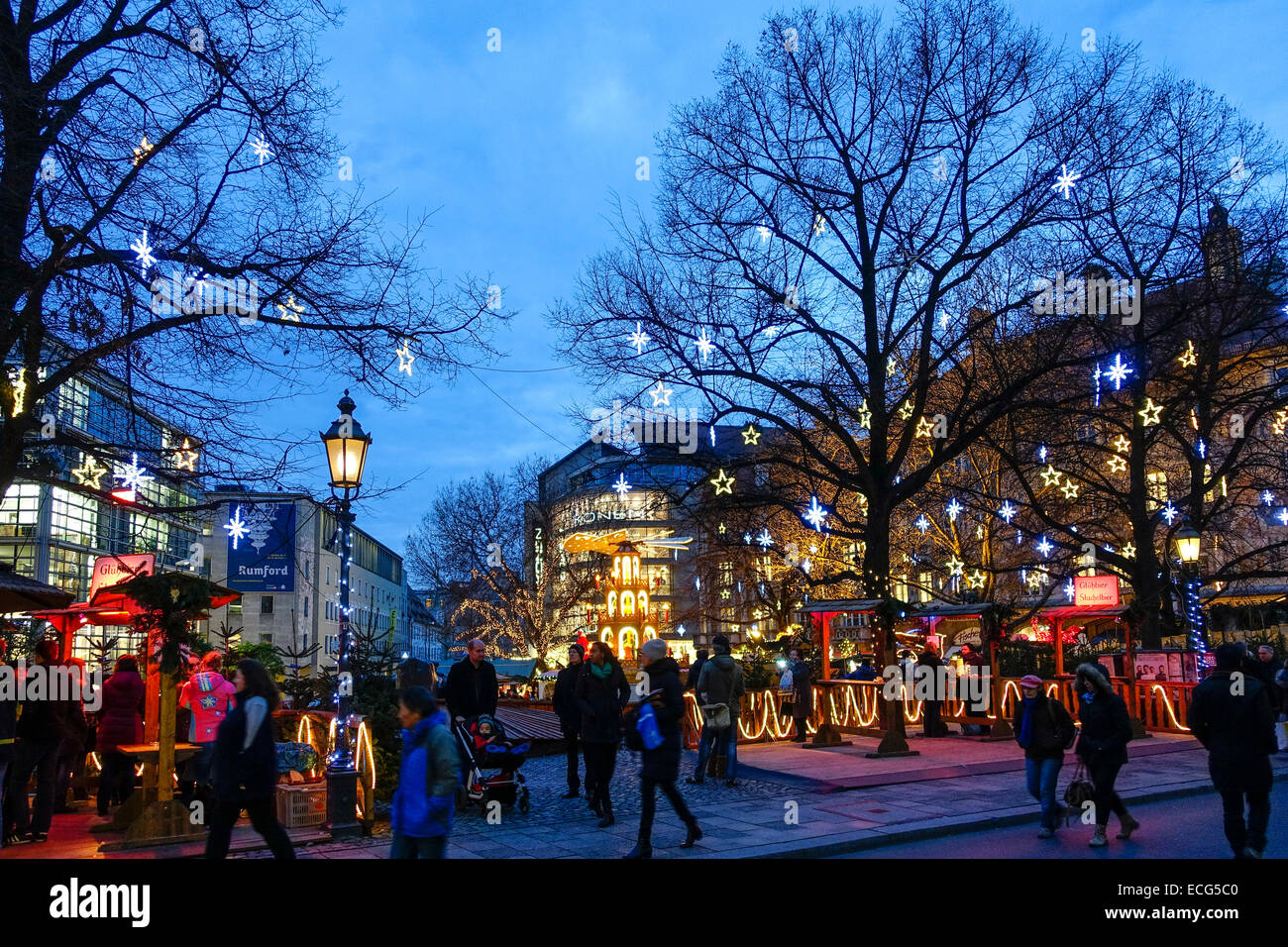 Mercatino di Natale di Monaco di Baviera, Germania Foto Stock