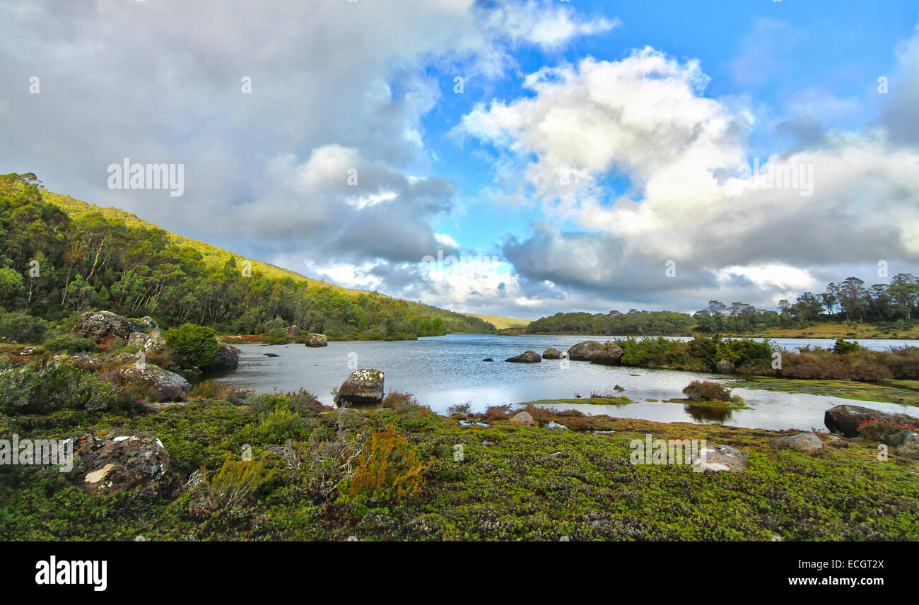 Il lago di Sonia, mura di Gerusalemme National Park, la Tasmania, Australia Foto Stock