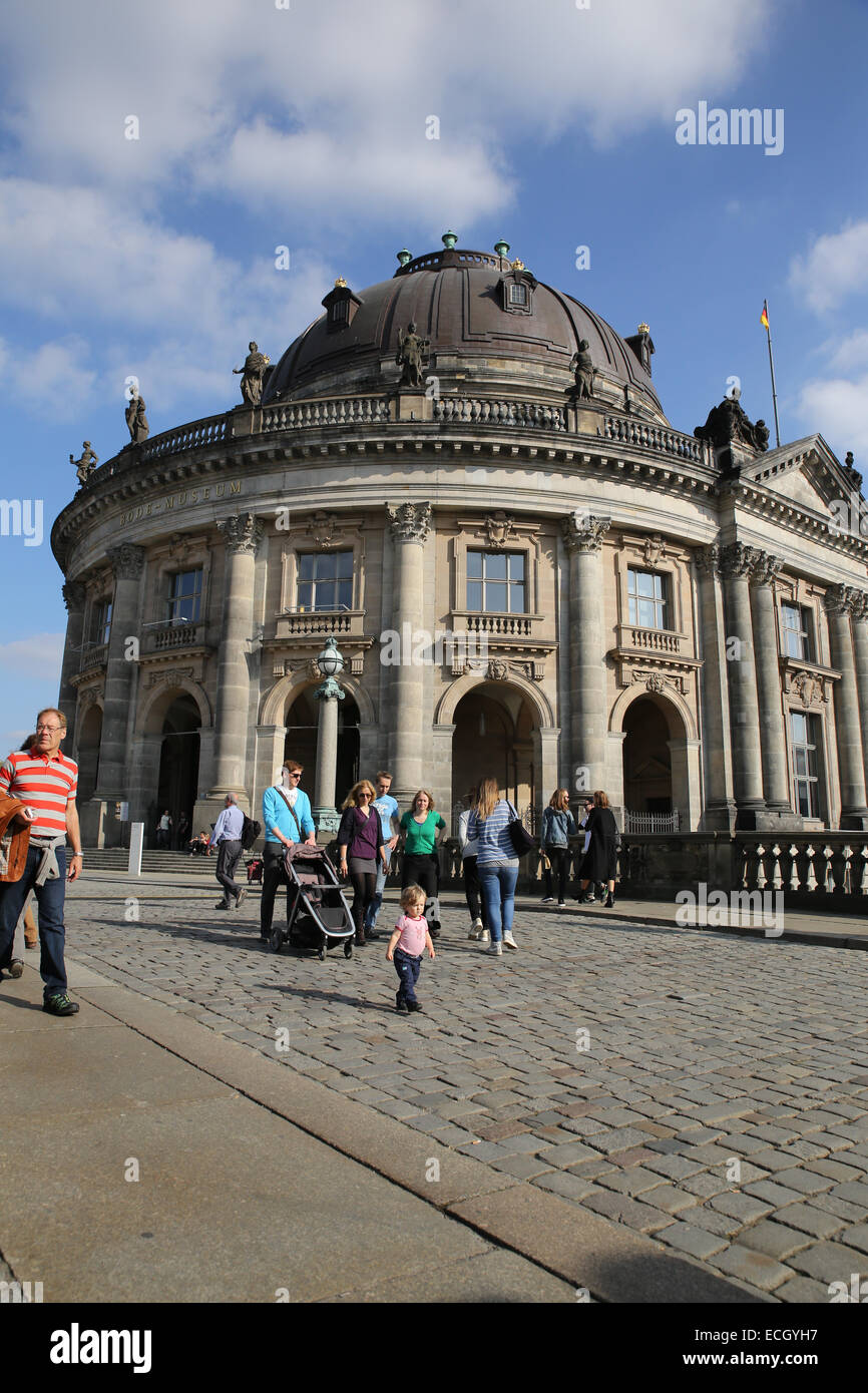 Berlin bode museum island blue sky al di fuori Foto Stock