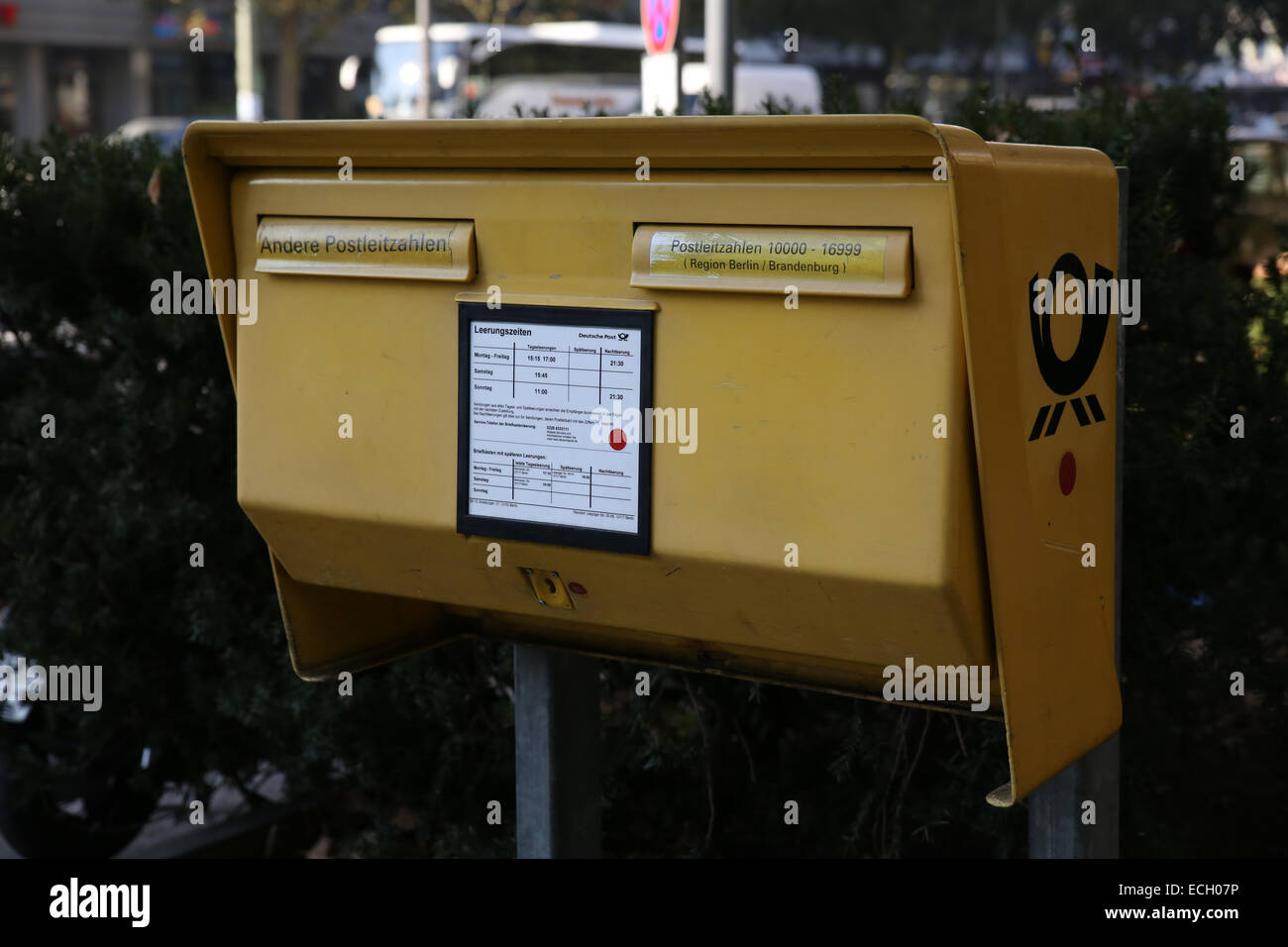 Berlin giallo casella postale Foto Stock