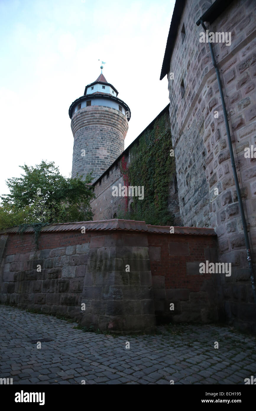 Il castello di Norimberga torre viaggi Germania punto di riferimento Foto Stock