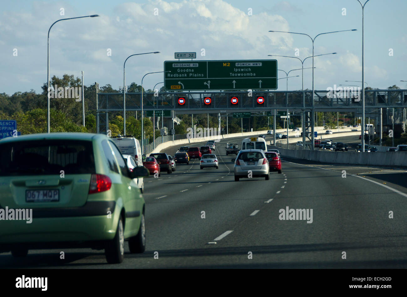 Autostrada con limite di velocità segni, Brisbane, Queensland, Australia Foto Stock