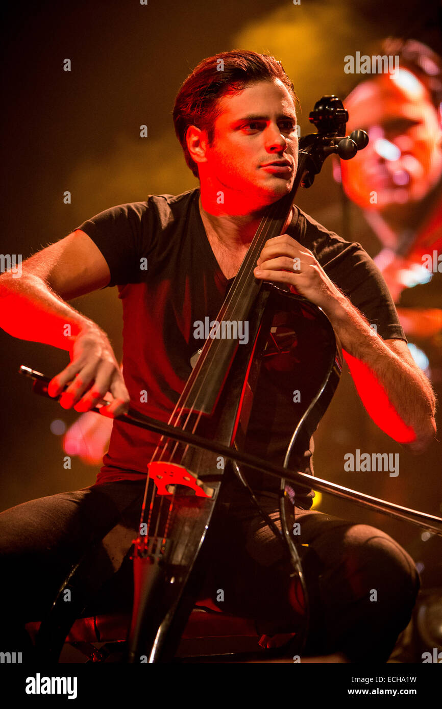 Violoncellisti luka sulic e stjepan hauser immagini e fotografie stock