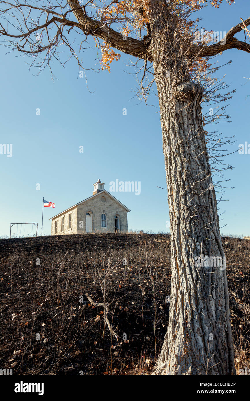 Abbassare Fox Creek Schoolhouse 1882, Tallgrass Prairie National Preserve, Flint Hills, Kansas Foto Stock