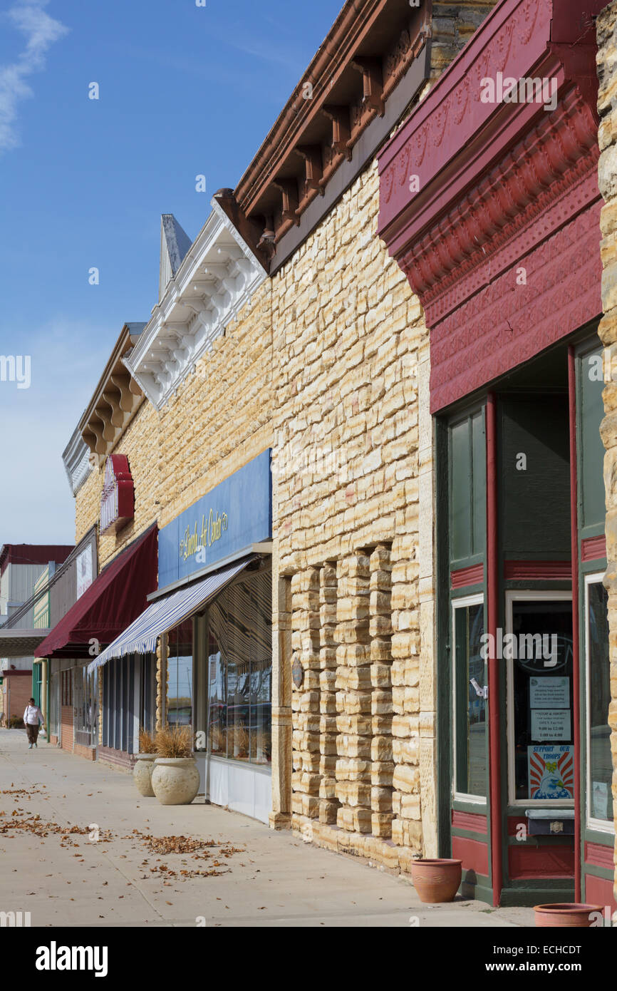 Edifici di pietra calcarea nel centro di Lincoln, Kansas, STATI UNITI D'AMERICA Foto Stock