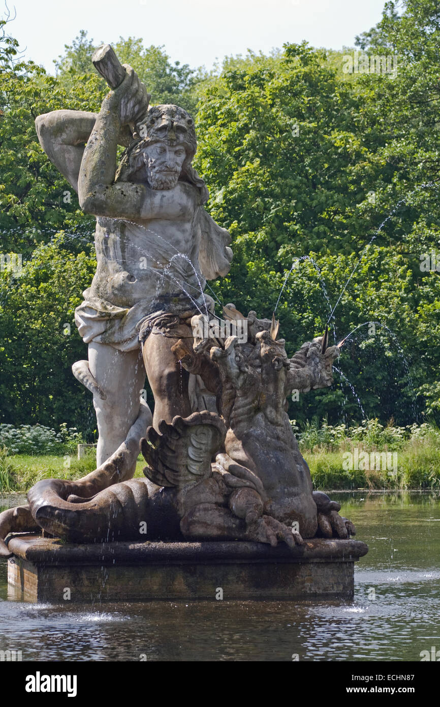 L'Europa, Germania, Schleswig Holstein e Schleswig, Gottorp castello, giardino Neuwerk, statua di Ercole Foto Stock