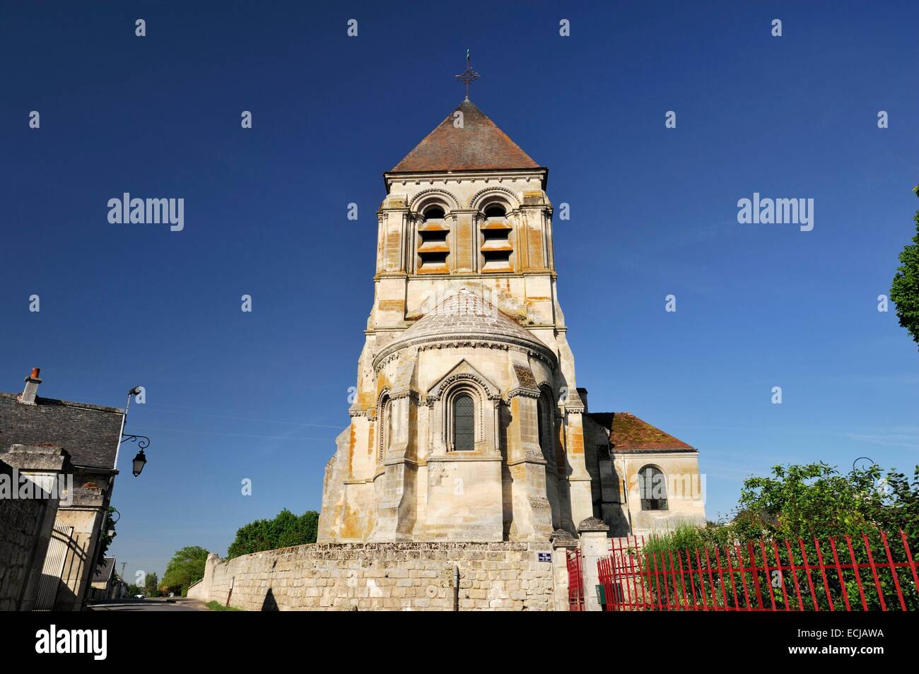 Francia, Aisne, Berzy le Sec, Saint Quentin la chiesa risalente al XII secolo Foto Stock