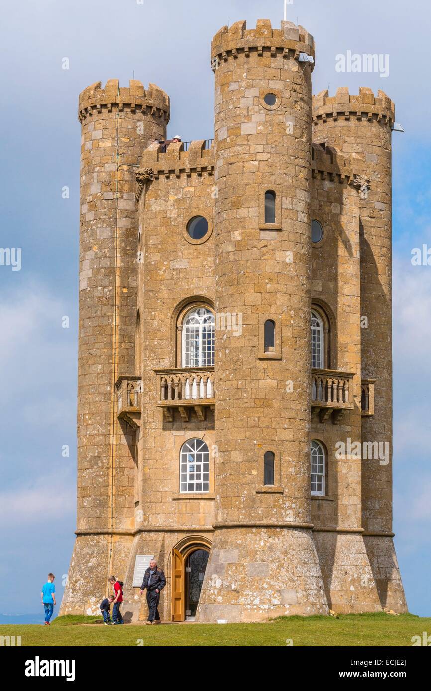 Regno Unito, Gloucestershire, Cotswold distretto, regione di Cotswolds, ornamentali torre (1799), commissionato da Lady Coventry all architetto James Wyatt successivamente alloggiato dove Sir Thomas Phillipps, Edward Burne Jones, William Morris Foto Stock