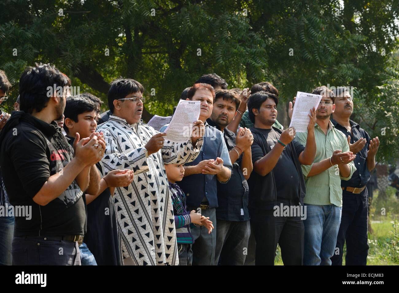 India, Uttar Pradesh, Lucknow, Imambara Talkatora Karbala, Ashura festival, Shia devoti lutto il martirio di Imam Hussain Foto Stock