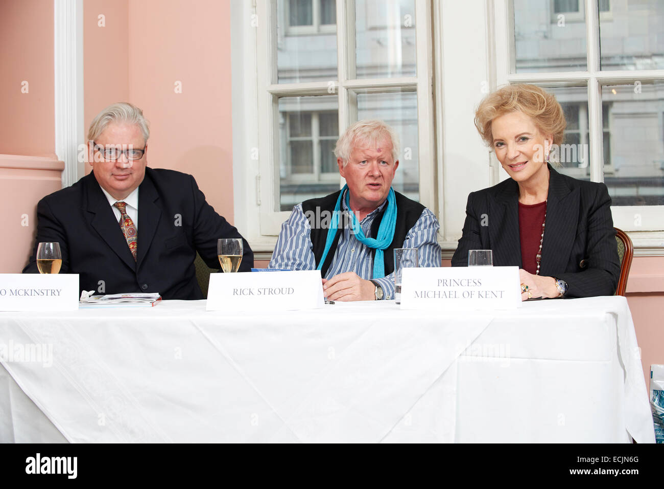 Leo McKinstry, Rick Stroud e HRH Principessa Michael del Kent al oldie pranzo letterario 09/12/14 Foto Stock