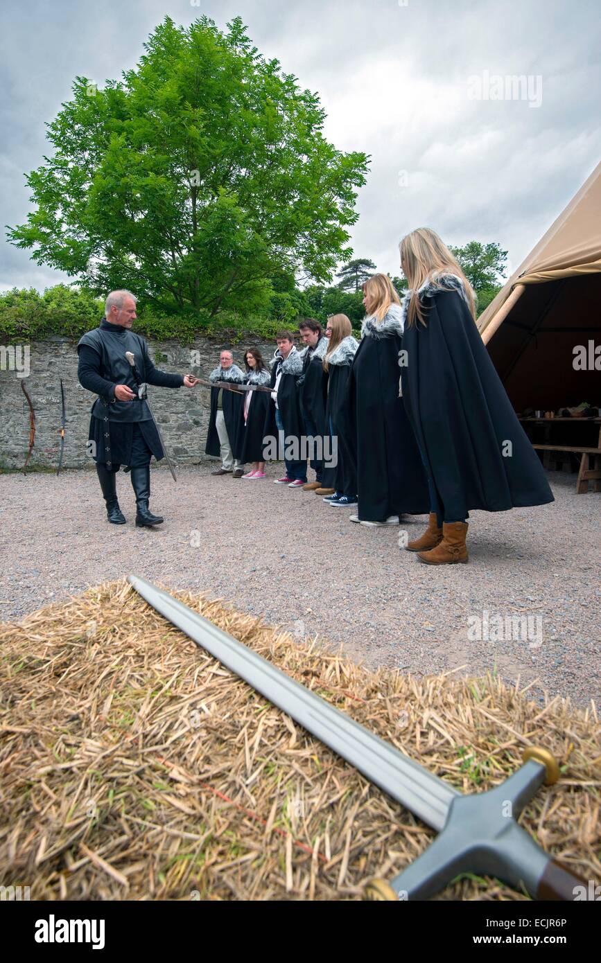 Regno Unito e Irlanda del Nord, County Down, Strangford, il meditabondo del xviii secolo Castle Ward nella contea di Down può essere a voi familiare come Winterfell, affacciato Strangford Lough, questa è la casa di Stark dove Ned ha salutato King Robert sul suo arrivo, Re Foto Stock