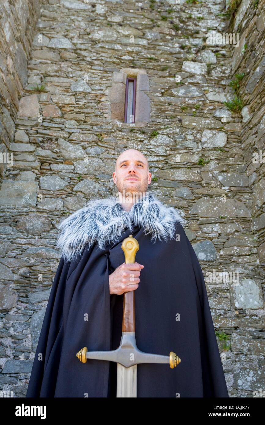 Regno Unito e Irlanda del Nord, County Down, Strangford, il meditabondo del xviii secolo Castle Ward nella contea di Down può essere a voi familiare come Winterfell, affacciato Strangford Lough, questa è la casa di Stark dove Ned ha salutato King Robert sul suo arrivo Foto Stock