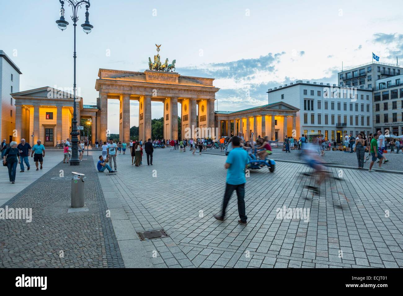 Germania Berlino Est, quartiere Mitte di Berlino, la Porta di Brandeburgo Foto Stock