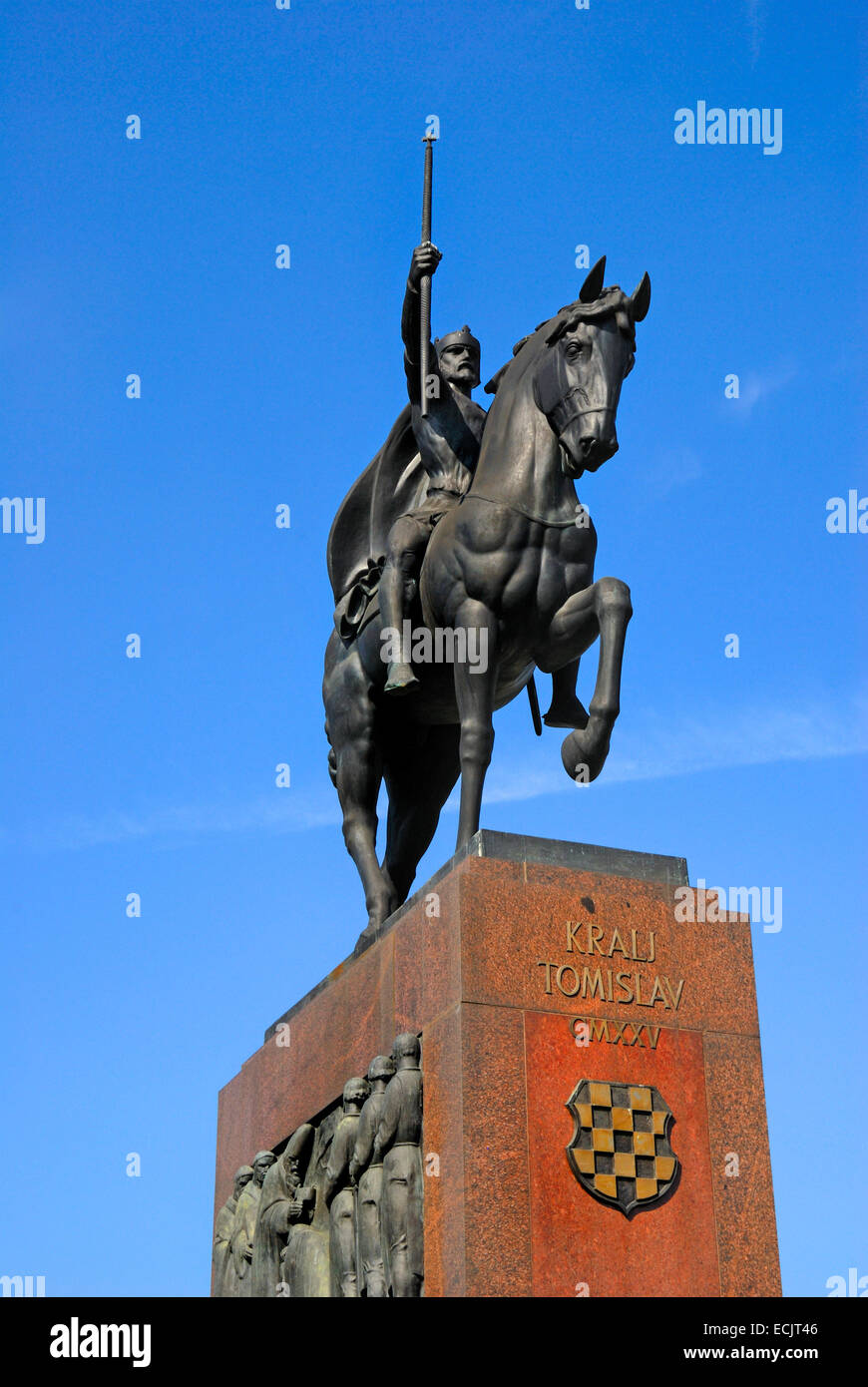 Zagabria, Croazia. Statua di re Tomislav in Tomislavov trg (Tomislav Square) Foto Stock