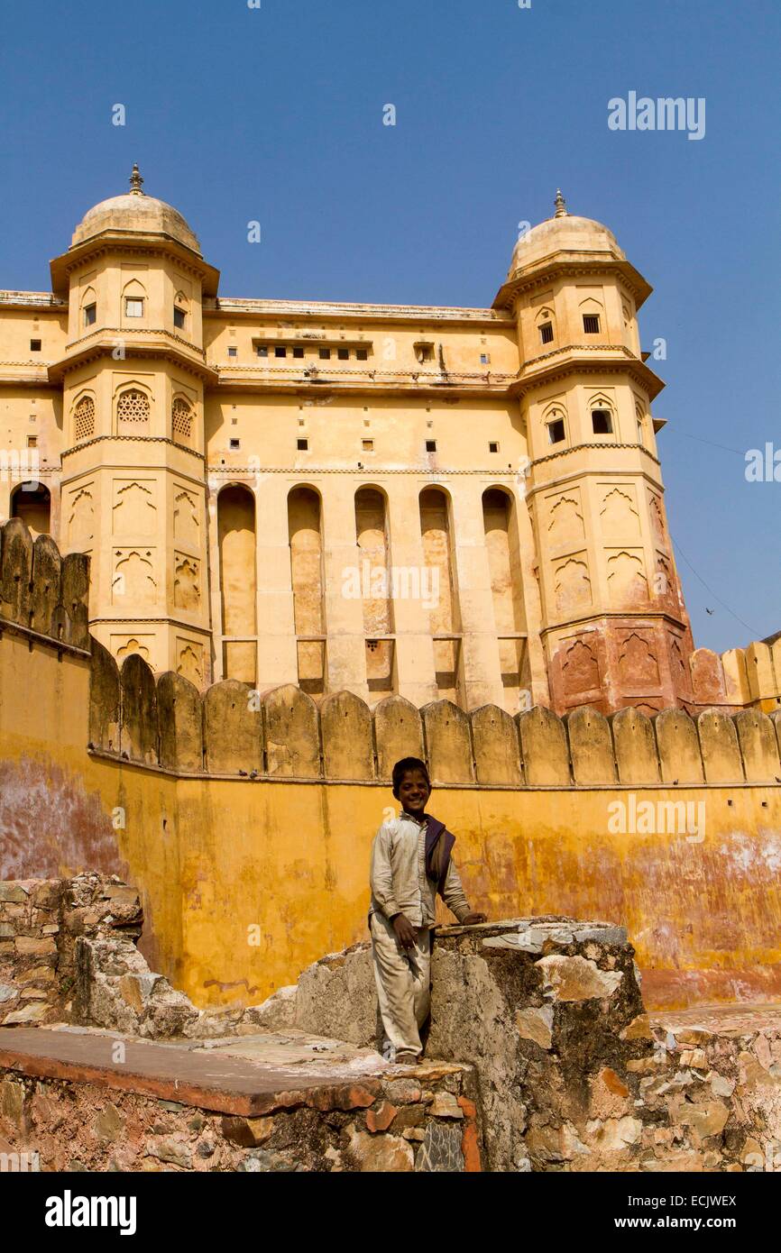 India Rajasthan, Hill forti del Rajasthan elencati come patrimonio mondiale dall' UNESCO, Jaipur, Ambra Fort, bambino Foto Stock