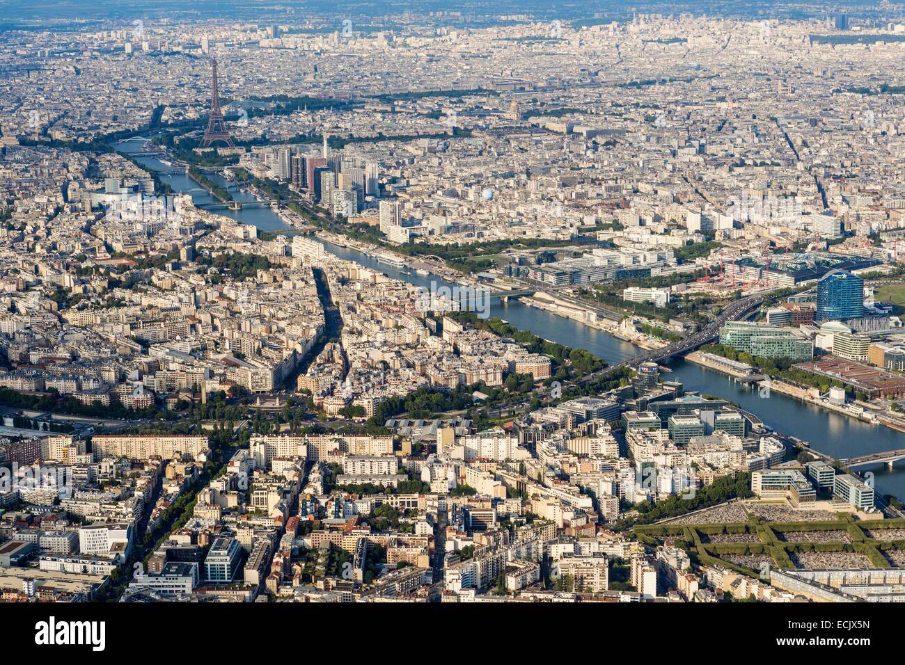 Francia, Parigi, vista generale con il distretto di southbound (vista aerea) Foto Stock