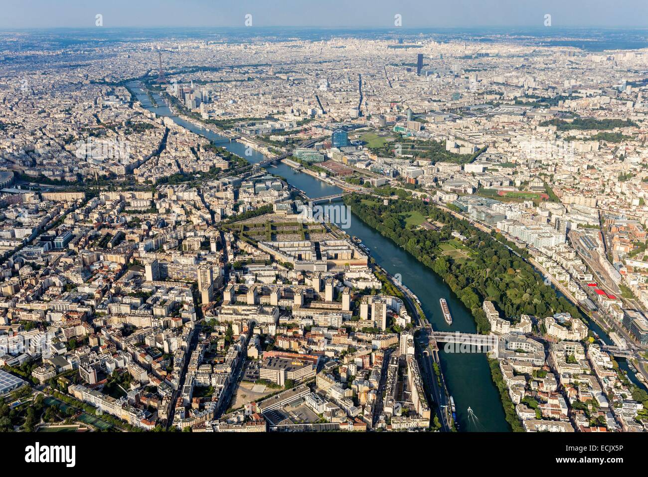 Francia, Parigi, vista generale con il distretto di southbound (vista aerea) Foto Stock