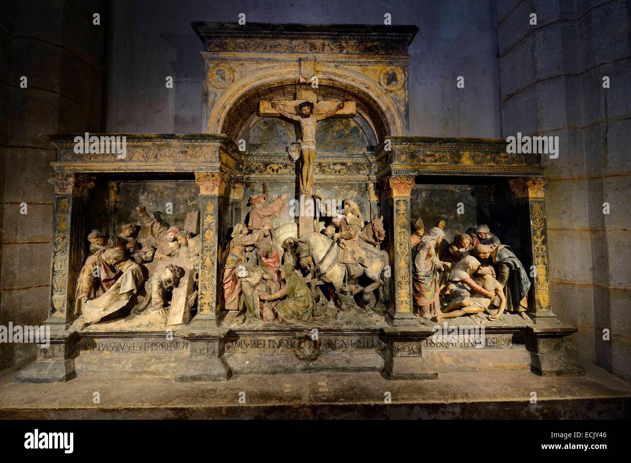 Francia, Meuse, Lorraine Parco Regionale, Cotes de Meuse, Hattonchatel, Collegiata Saint Maur Chiesa di alloggiamento di una pala rinascimentale che rappresenta tre episodi della passione in policromia pietra scolpita dal 1523 attribuito alla Ligier Richier Foto Stock Francia, Meuse, Lorraine Parco Regionale, Cotes de Meuse, Hattonchatel, Collegiata Saint Maur Chiesa di alloggiamento di una pala rinascimentale che rappresenta tre episodi della passione in policromia pietra scolpita dal 1523 attribuito alla Ligier Richier Foto Stock