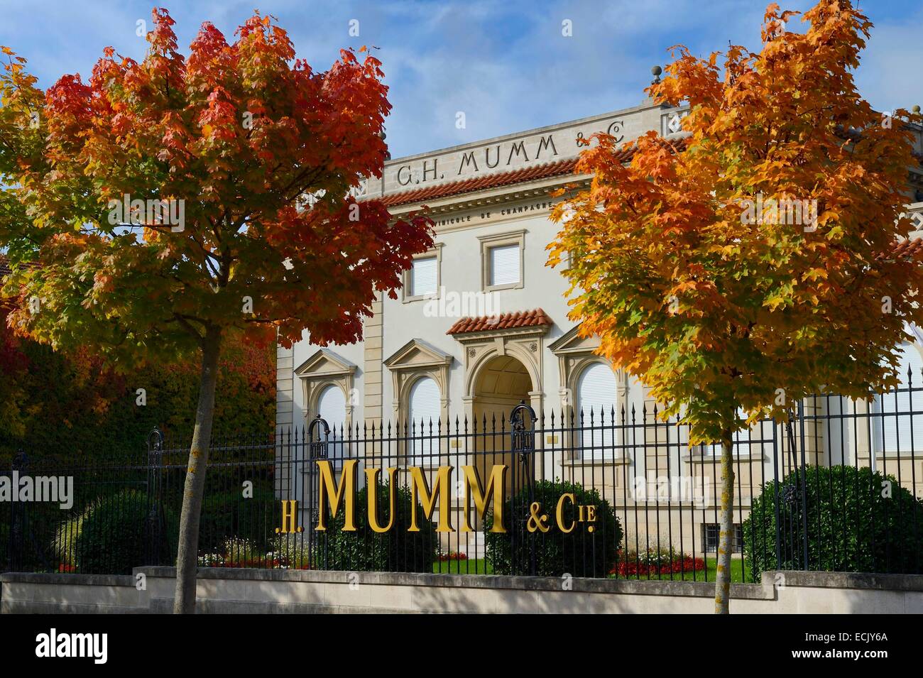 Francia, Marne, Reims, rue du Champ de Mars, la Mumm champagne quartier generale della casa Foto Stock