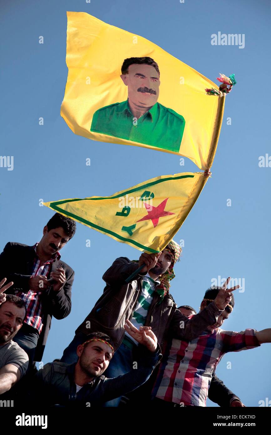 La Turchia, Sud Anatolia orientale, Kurdistan, Diyarbakir, Newroz curdo 2013 anno nuovo celebrando la molla Foto Stock
