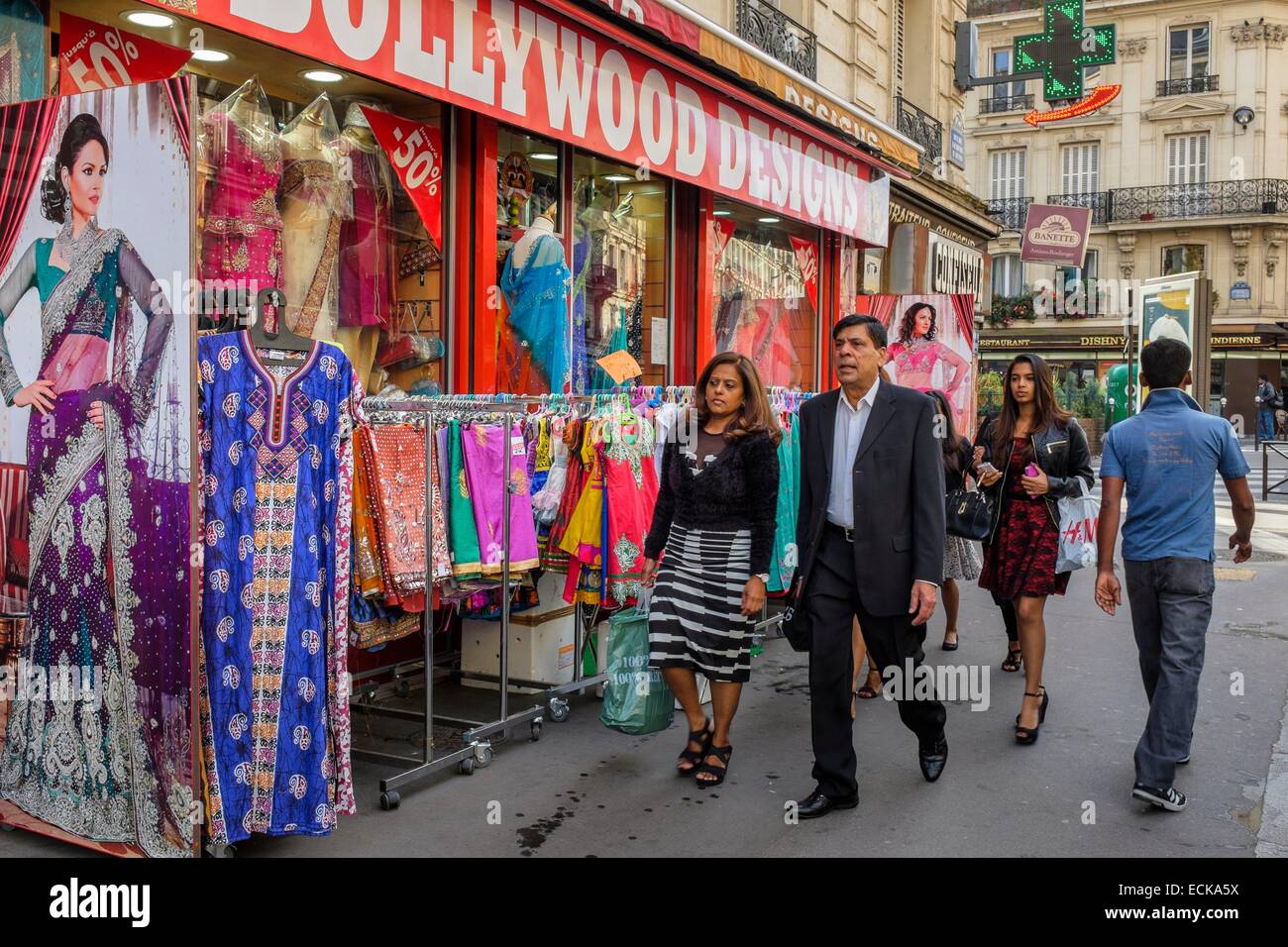 Francia, Parigi, rue du Faubourg Saint-Denis, quartiere indiano Foto Stock