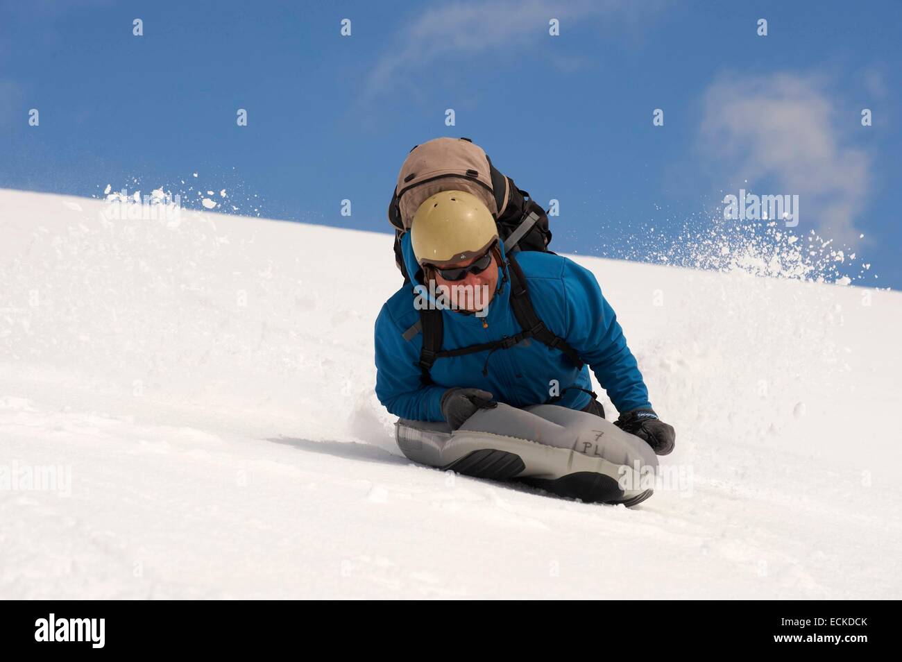 Spagna, Lleida, Val d'Aran, Pirenei catalani, Baquiera Beret Pedescaus, escursioni con le racchette da neve e discesa A tavola ad aria Foto Stock