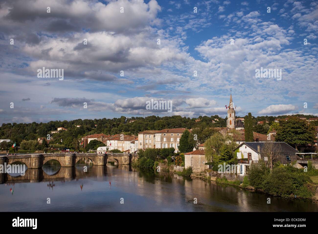 Francia, Charente, Confolens, panoramica Foto Stock