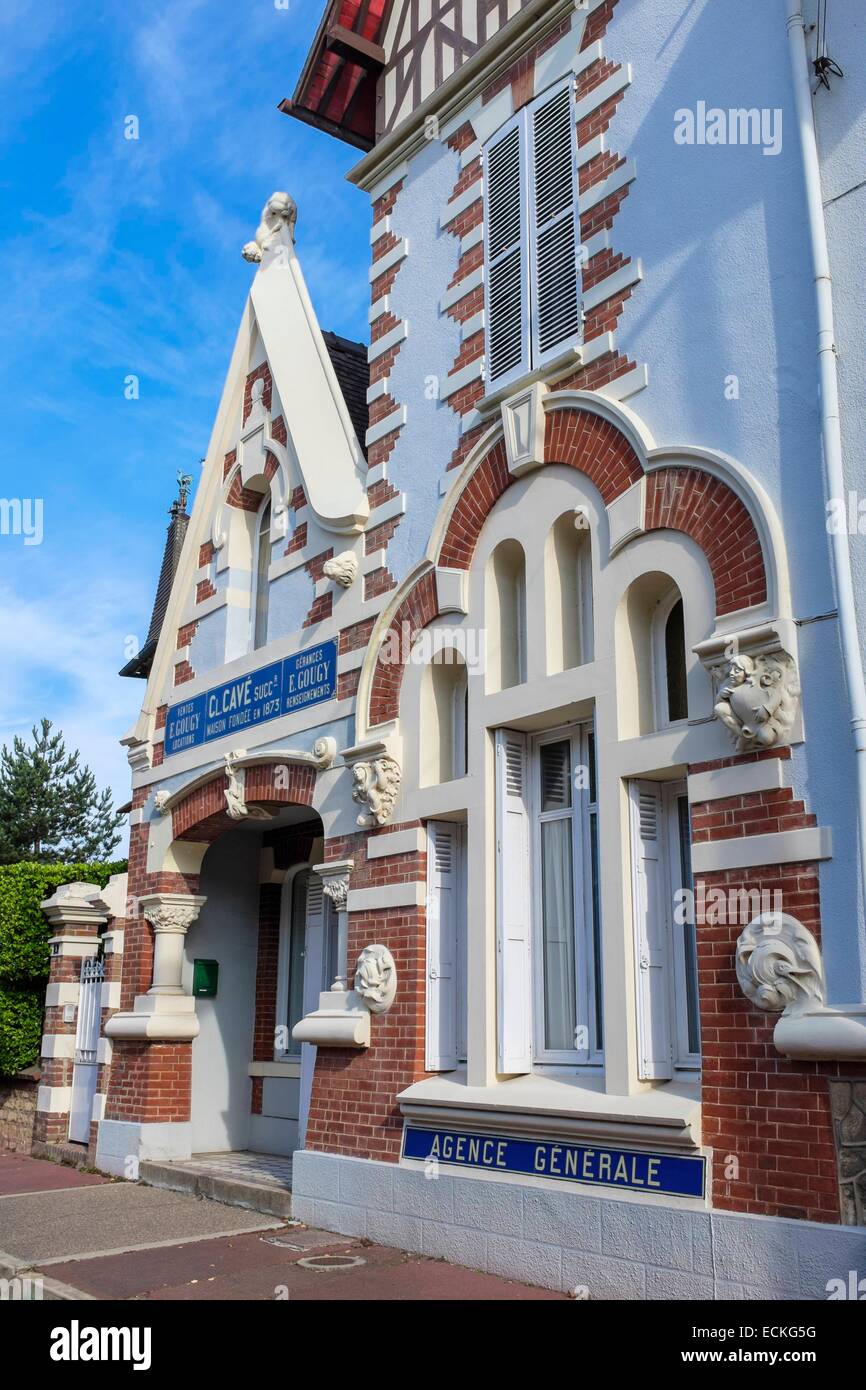 Francia, Calvados, Pays d'Auge, Cabourg, architettura Belle Epoque Foto Stock