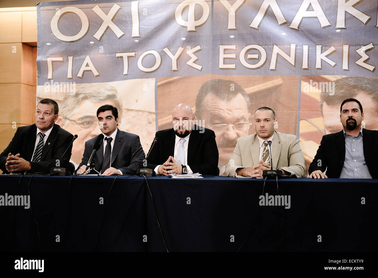 Golden Dawn membri importanti nel corso di una conferenza stampa tenutasi a Salonicco, Grecia Foto Stock