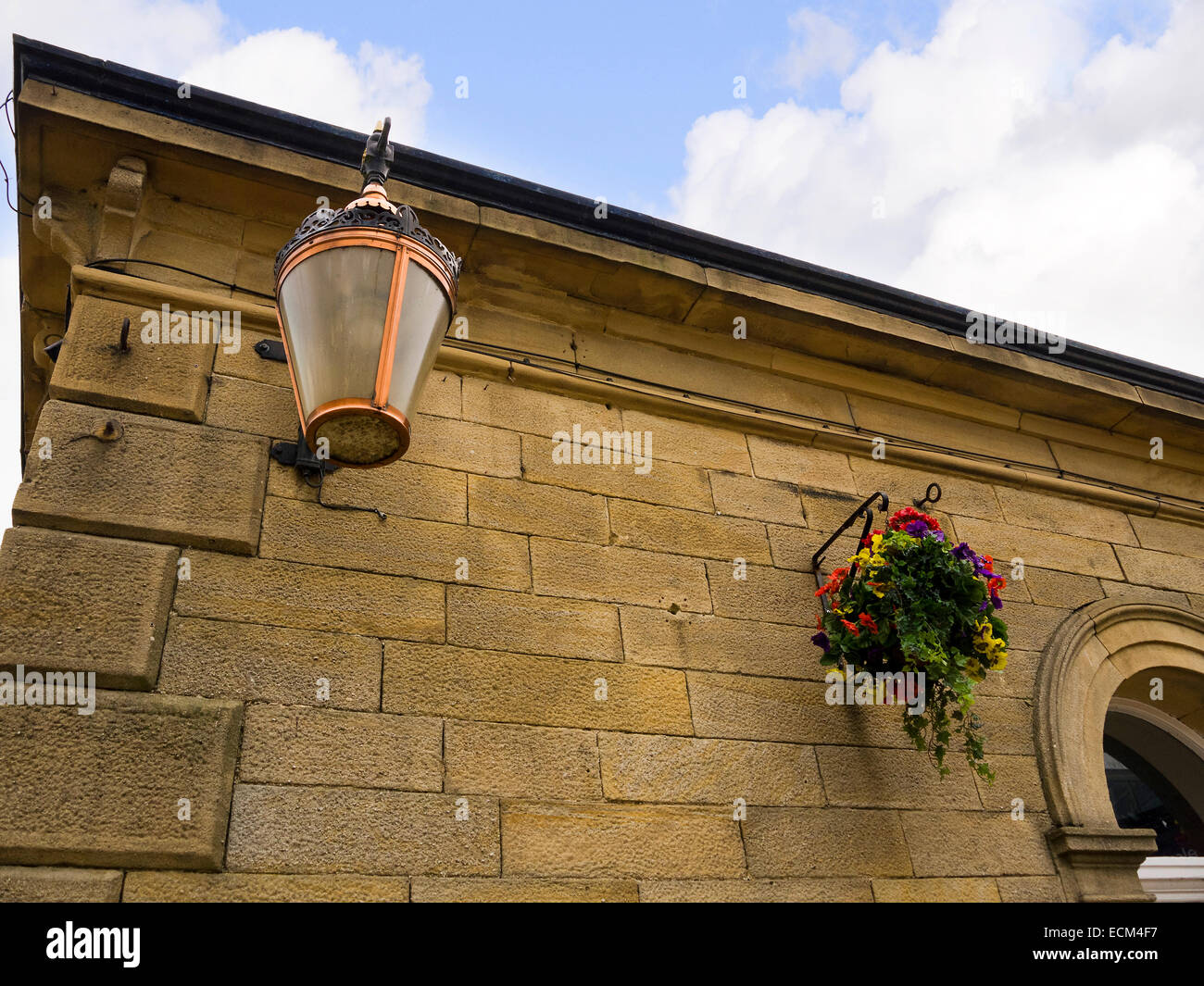 La Stazione Ferroviaria di Yorkshire cittadina termale di Ilkley Foto Stock