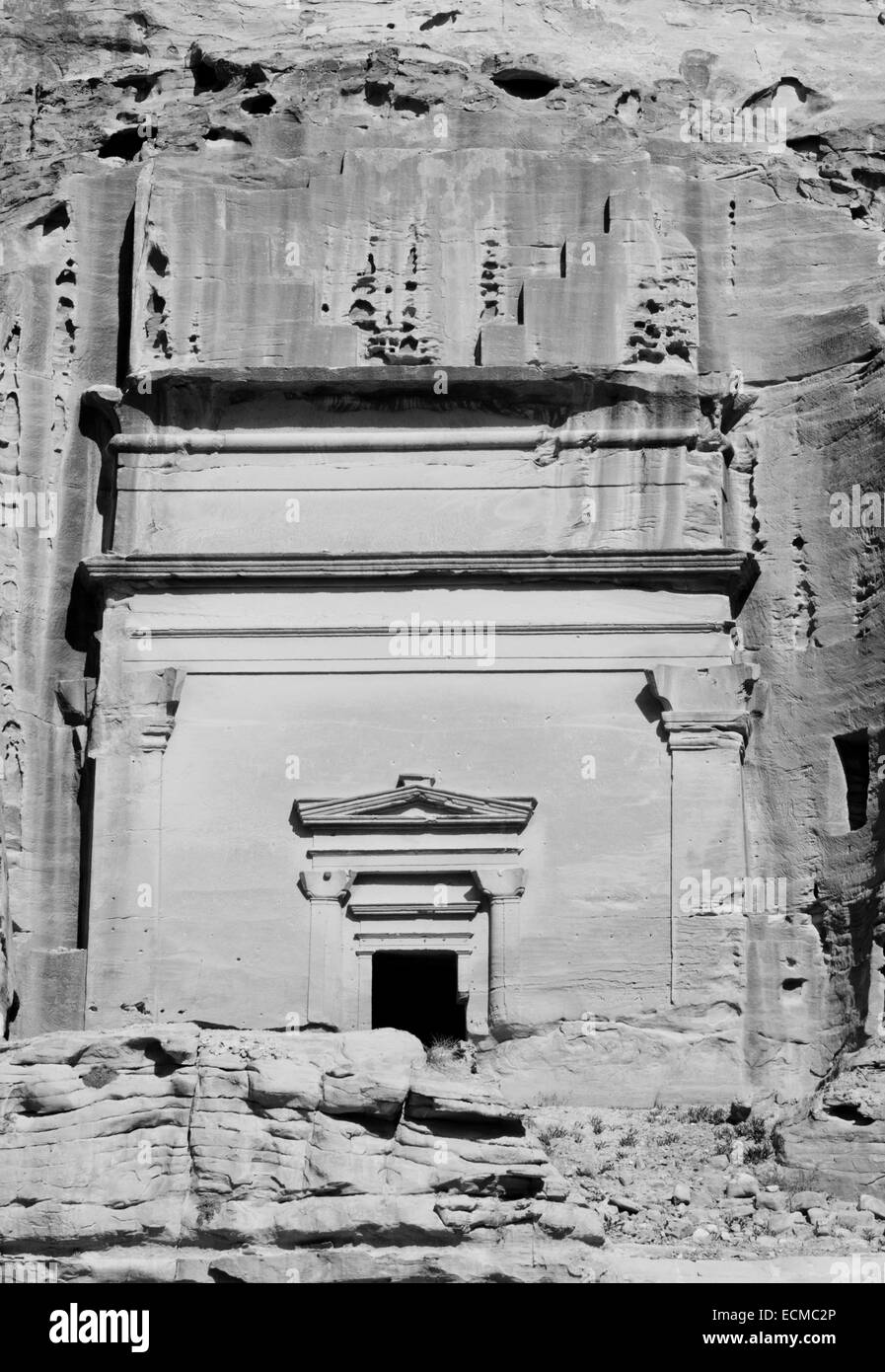 Incisa la tomba di Uneishu in Petra, Giordania Foto Stock