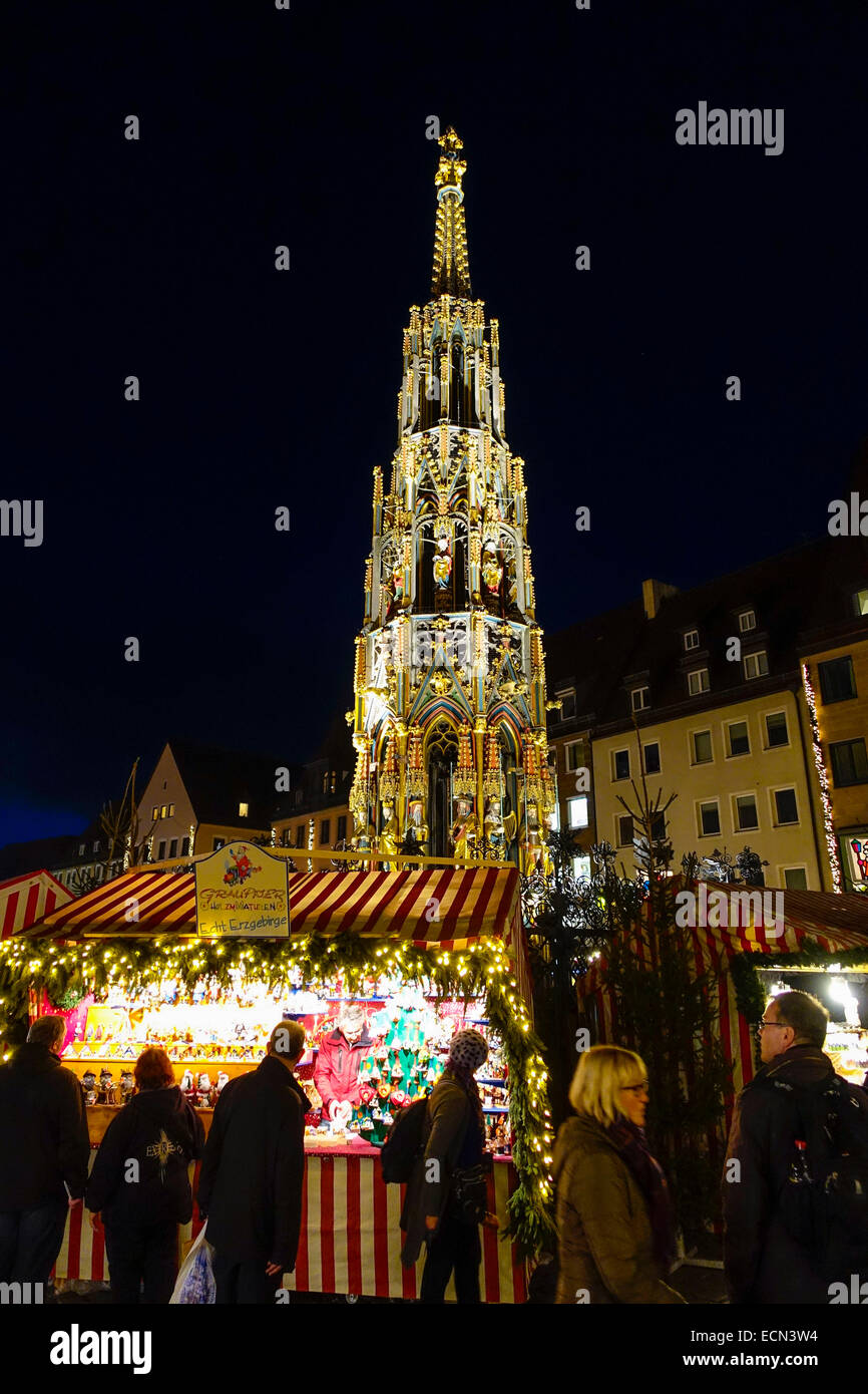 Mercato di Natale, Chriskindlesmarkt a Norimberga, Media Franconia, Baviera, Germania, Europa Foto Stock