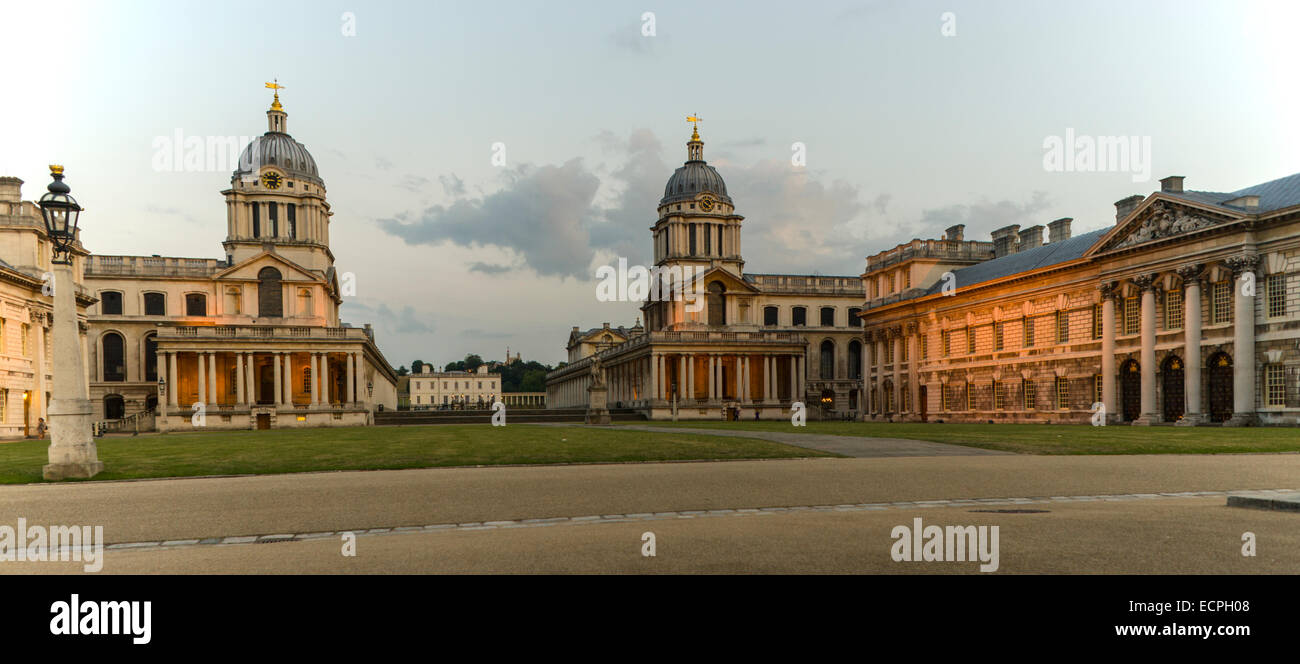Università navale di Greenwich, museo marittimo e ossevatory alla luce della sera. Foto Stock