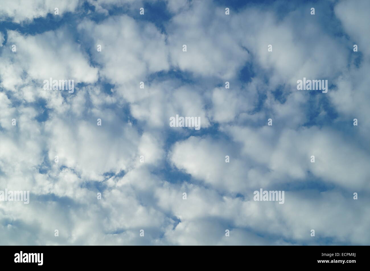 Cielo blu e nuvole bianche, sky Foto Stock