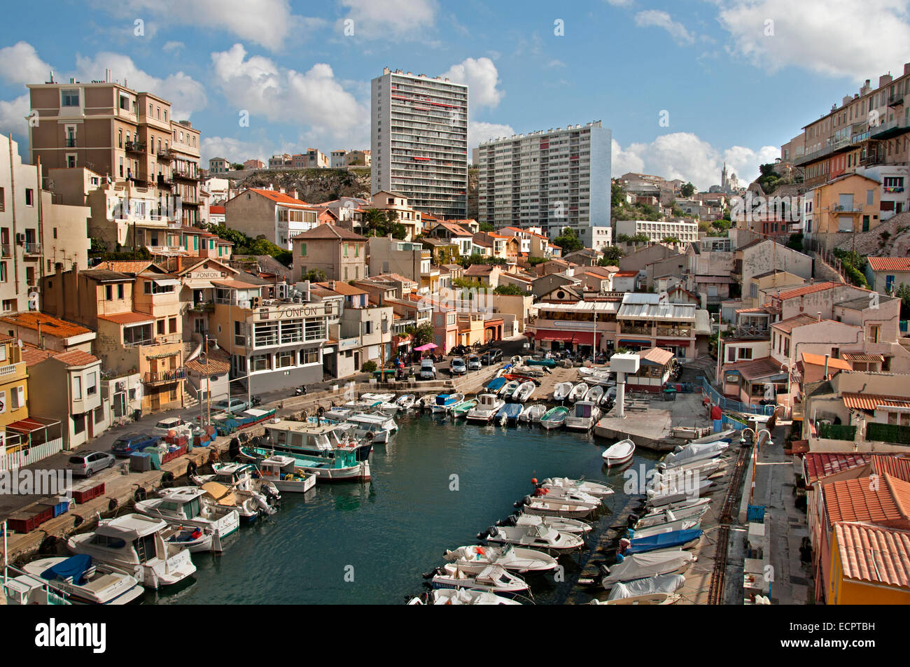 Porto Vallon des Auffes Marsiglia Marseille Francia francese ( Chez Fonfon ristorante famoso Bouillabaisse ) Foto Stock