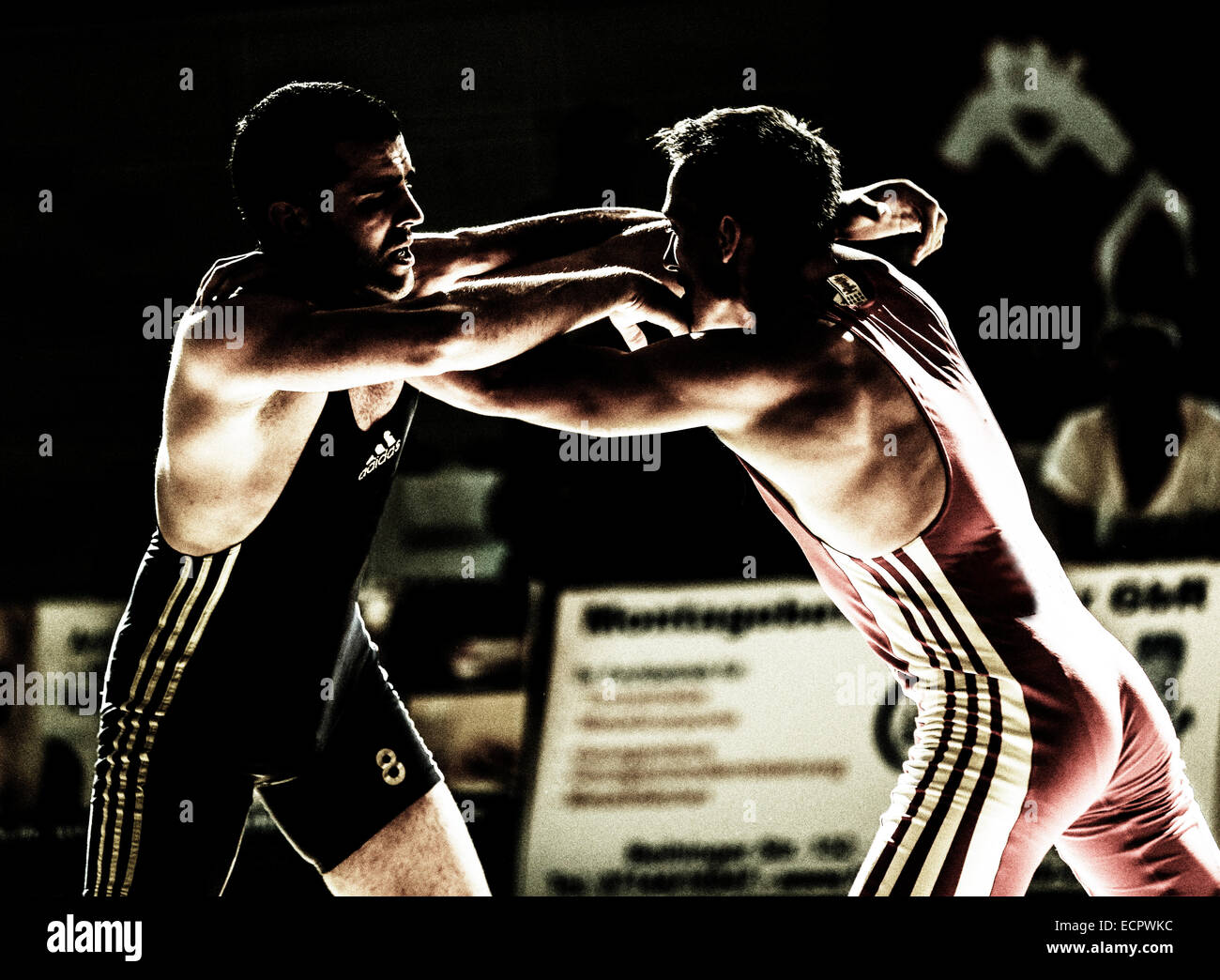 Due lottatori in un duello, Baden-Württemberg, Germania Foto Stock