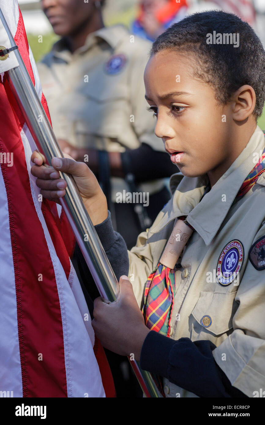 Boy Scout partecipare ai veterani giorno Servizi, Cobleskill, Schoharie County, New York, Stati Uniti d'America Foto Stock